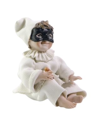 PULCINELLA Romantic Capodimonte mask, timeless carnival elegance.