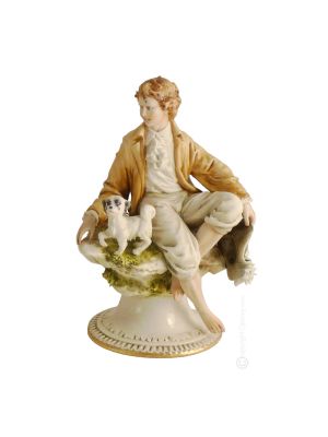 GALLANT Statuette Statue Figure Porcelain Capodimonte Handmade Made in Italy Exclusive