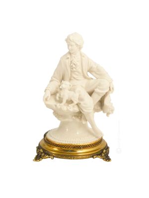 GALLANT WHITE Statuette Statue Figure Porcelain Capodimonte Handmade Made in Italy Exclusive