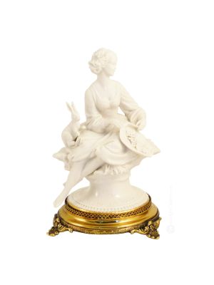 LADY WHITE Statuette Statue Figure Porcelain Capodimonte Handmade Made in Italy Exclusive