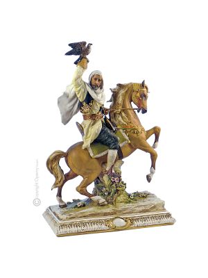 HUNTING MIT HAWK Statuette Statue Figure Porcelain Capodimonte Handmade Made in Italy Exclusive Height 22.4Inch